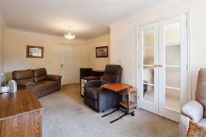 LIVING ROOM- click for photo gallery